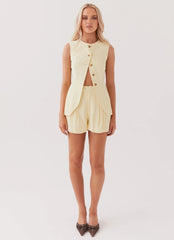 Born For Bordeaux Linen Shorts - Lemon