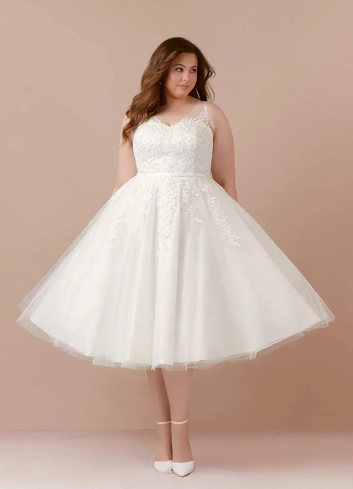 Diamond White A-Line V-Neck lace Satin Dress